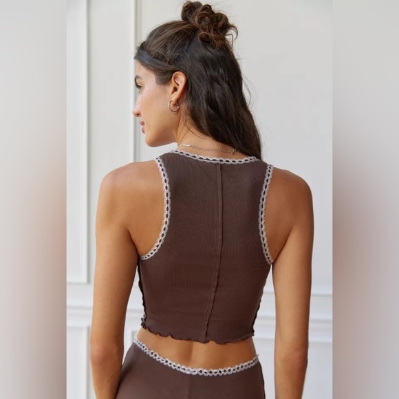 Urban Outfitters Out From Under Sweet Dreams Lace-Trim Tank... NWT Size Medium - Picture 2 of 7